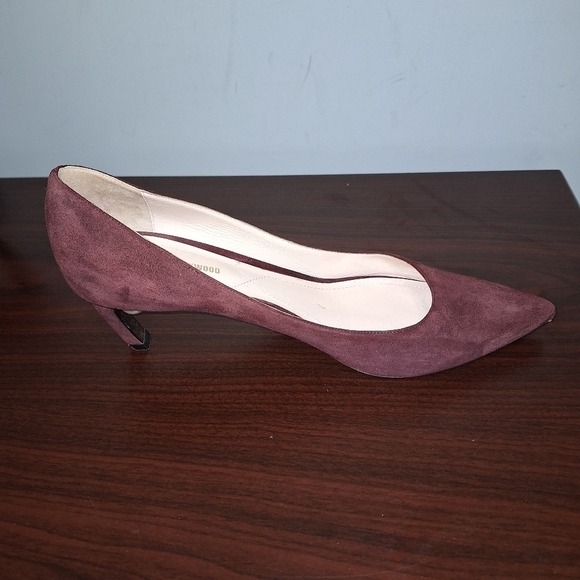Nicholas Kirkwood burgundy colored velour 2" heels in a size 40EU or 9-9.5 US. - Picture 9 of 15